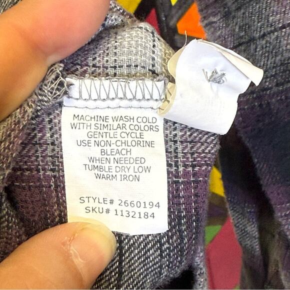 Legacy Falls, Black White and Purple Flannel Button Down Shirt. Size Small. - Picture 4 of 6